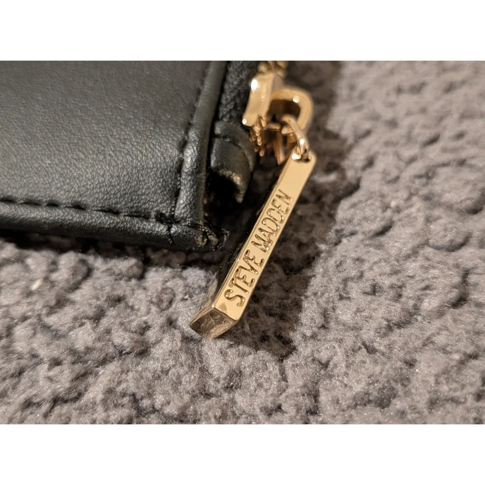 Steve Madden Card Holder / Wallet, Zip Around Coin Purse - Black & Gold